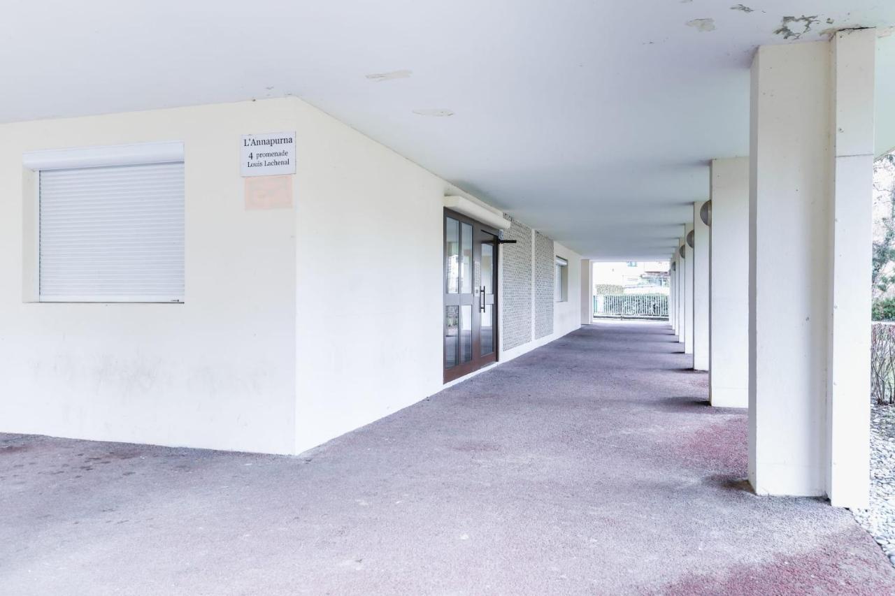 Nice Apartment With Balcony Very Close To The City Center Annecy Buitenkant foto