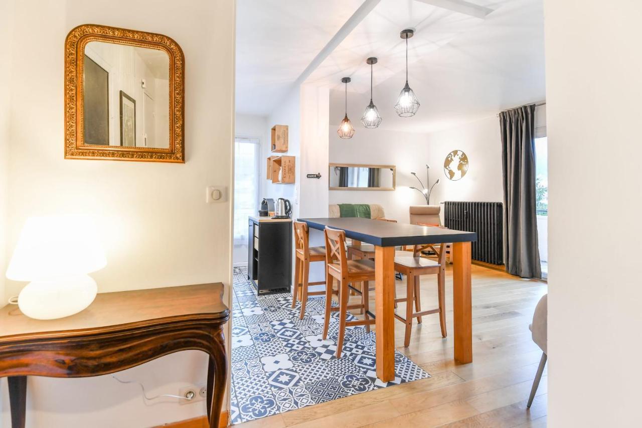 Nice Apartment With Balcony Very Close To The City Center Annecy Buitenkant foto