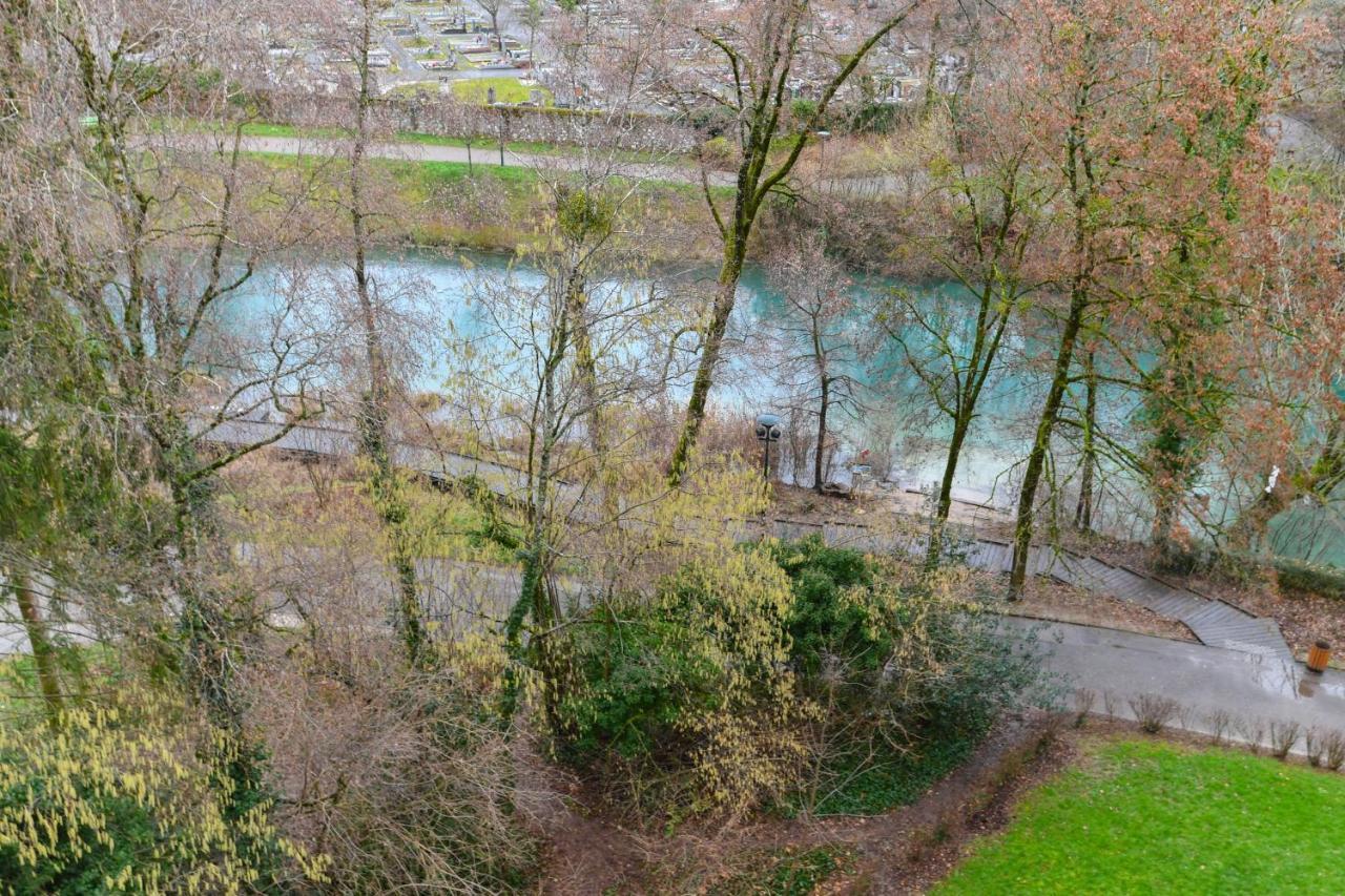 Nice Apartment With Balcony Very Close To The City Center Annecy Buitenkant foto